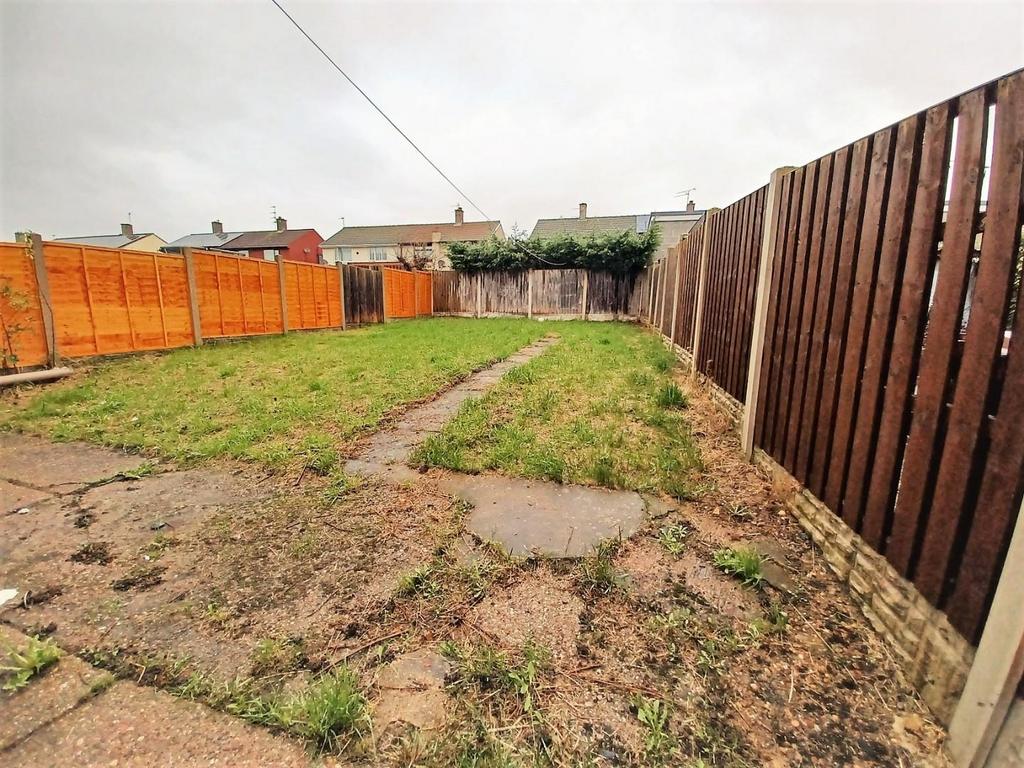 Broadwater, BoltonUponDearne, Rotherham 3 bed semidetached house for