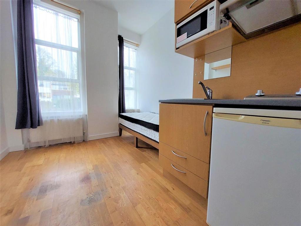 Muswell Hill, Muswell Hill Studio £695 pcm (£160 pw)