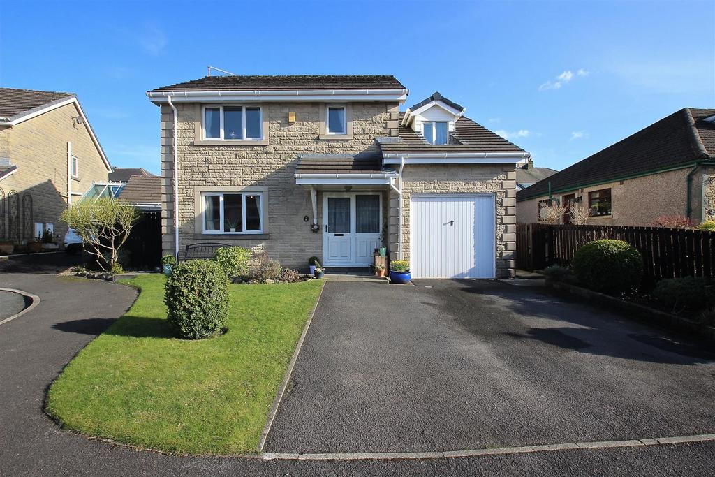 Denbigh Drive, Clitheroe, Ribble Valley 4 bed detached house £335,000