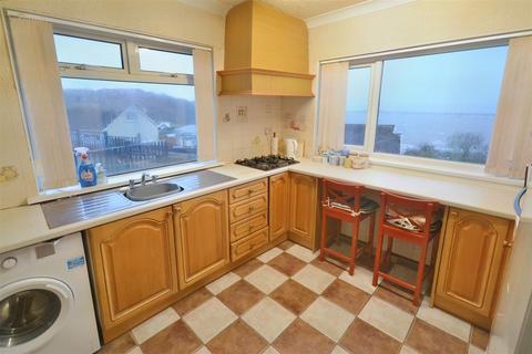 3 bedroom detached bungalow for sale - Bay View Drive, Hakin, Milford Haven
