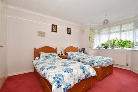 3 bedroom bungalow for sale - Greenbank, Kennington, Ashford, Kent