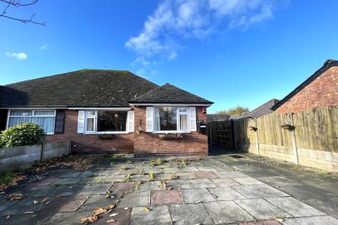 2 bedroom semi-detached bungalow for sale - Rufford Road, Southport, Merseyside, PR9 8JD