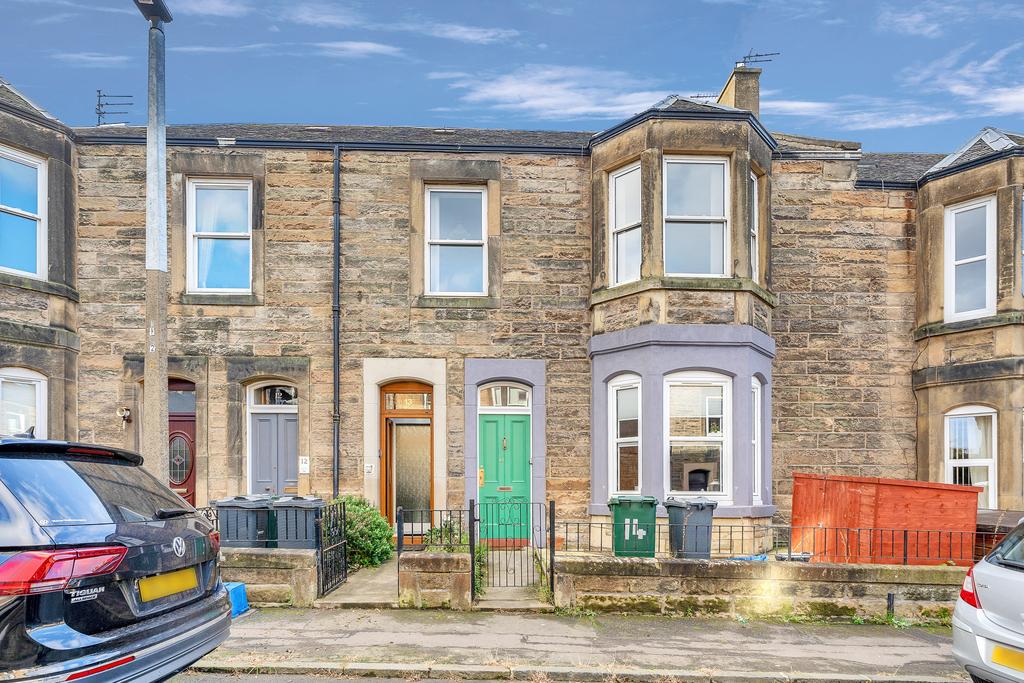 13 Ryehill Place, Leith Links, EH6 8EP 2 bed flat £315,000