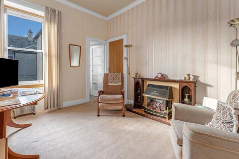 13 Ryehill Place, Edinburgh, EH6 8EP