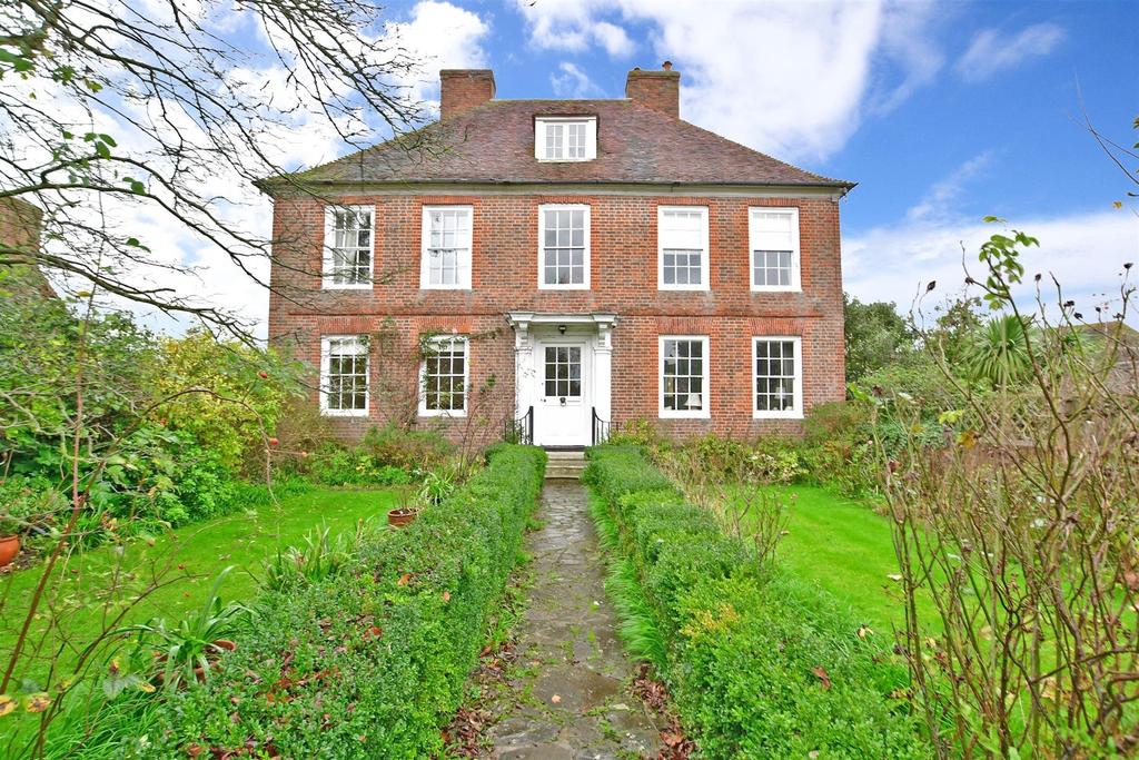 West Cross, Tenterden, Kent 2 bed flat for sale £300,000