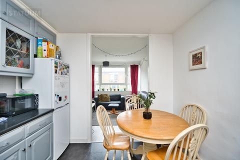 4 bedroom maisonette to rent, Roman Road, Bethnal Green, London, E2