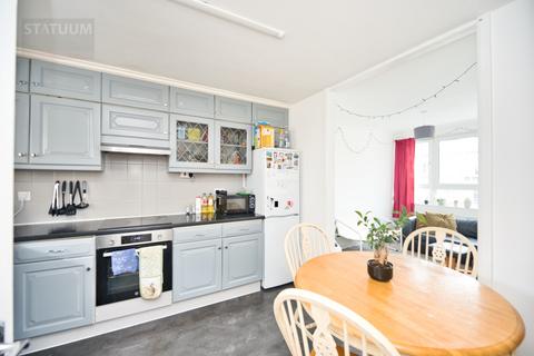 4 bedroom maisonette to rent, Roman Road, Bethnal Green, London, E2