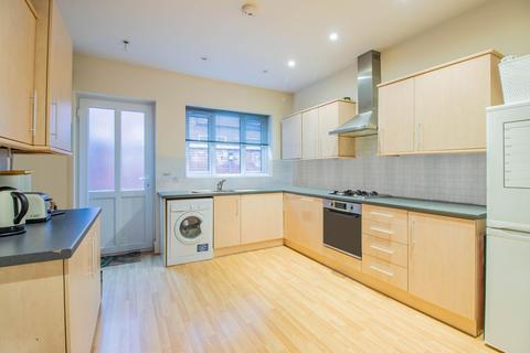 2 bedroom duplex for sale - 139 Foxhall Road, Nottingham NG7 6NB