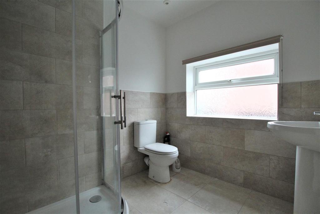 Lilley Terrace, Irthlingborough, Wellingborough 3 bed terraced house to