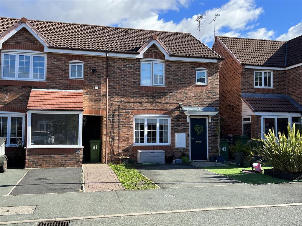 Sandridge Road, Wallasey 3 bed end of terrace house £850 pcm (£196 pw)