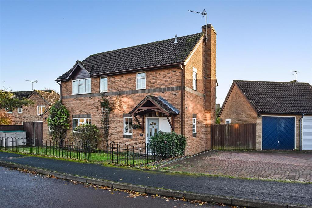 Swallowfields, Andover 4 bed detached house for sale £435,000