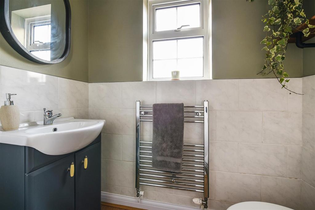 Swallowfields, Andover 4 bed detached house for sale £435,000