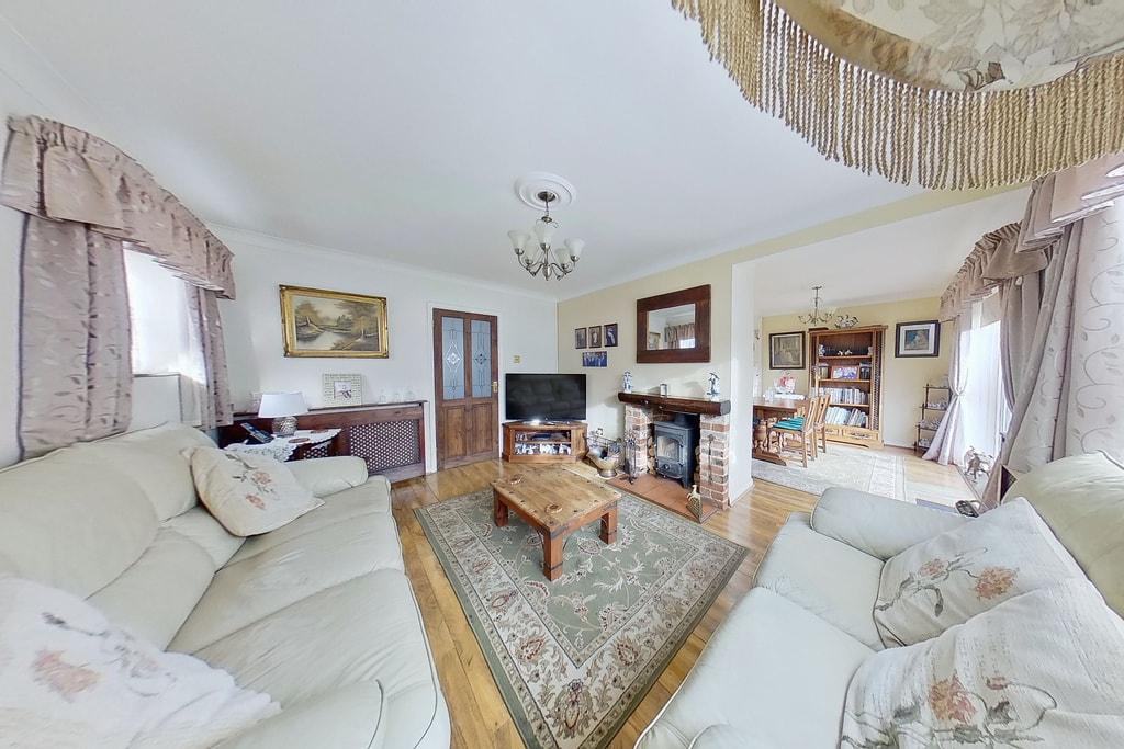 Drive, Herne Bay 2 bed detached bungalow £400,000