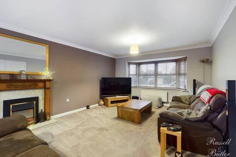 18 Aris Way, Buckingham, MK18 1FX