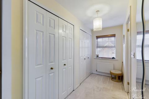 18 Aris Way, Buckingham, MK18 1FX