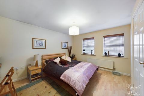 18 Aris Way, Buckingham, MK18 1FX