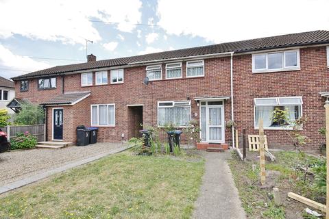 25 Lambourne Crescent, Woking, GU21 5RG