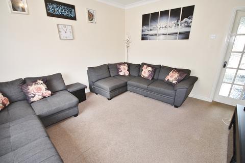 25 Lambourne Crescent, Woking, GU21 5RG