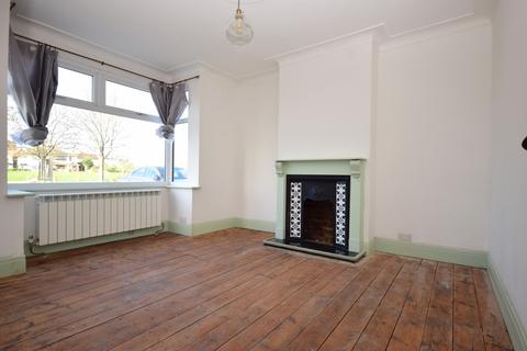 3 bedroom terraced house to rent - The Green, Wennington, RM13