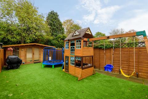 14 Ferndale, Bromley, BR1 2RX