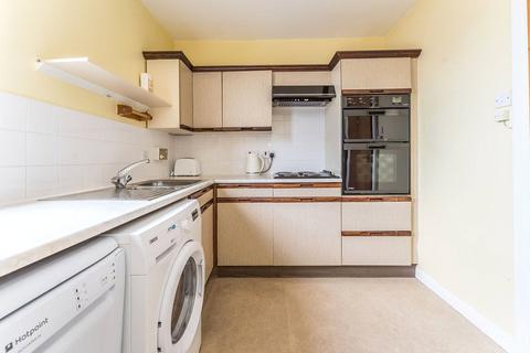2 bedroom flat to rent, Warriston Road, Warriston, Edinburgh, EH7