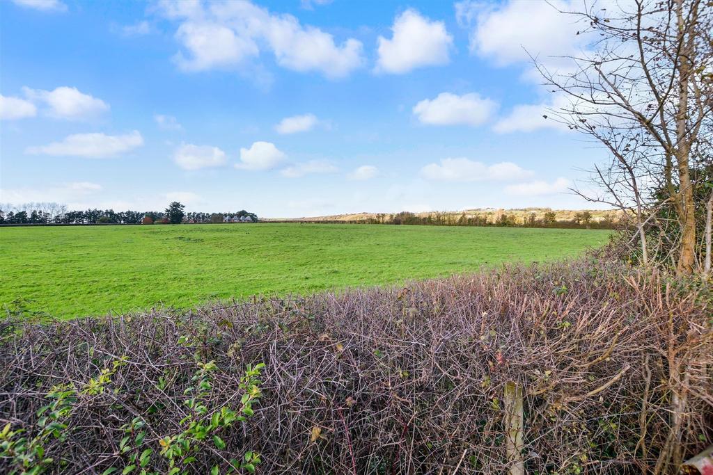Morton Road, Brading, Isle of Wight 4 bed detached house for sale £