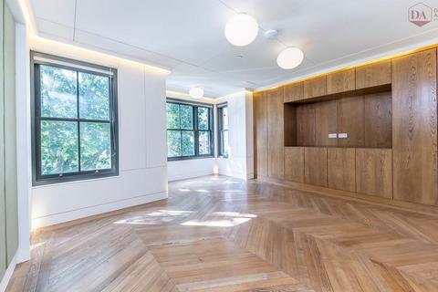 2 bedroom flat to rent, Belmont Street, London, NW1
