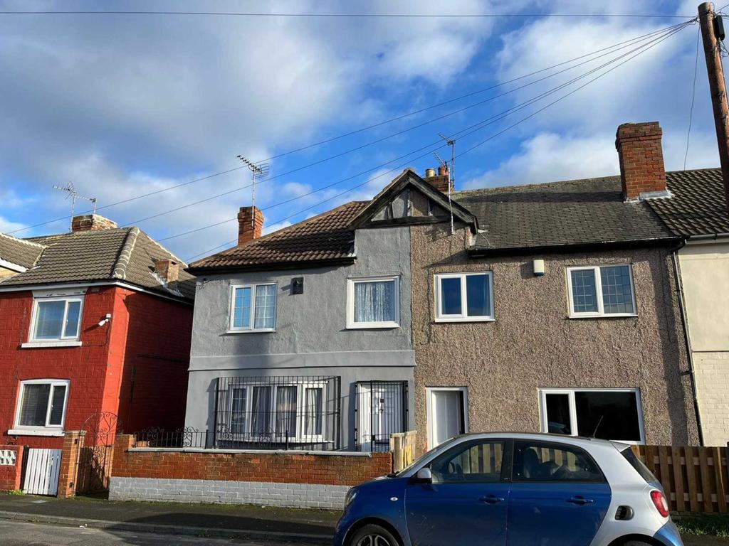 Dukes Crescent, New Edlington 3 bed terraced house £700 pcm (£162 pw)