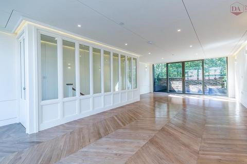 4 bedroom flat for sale, Belmont Street, London, NW1