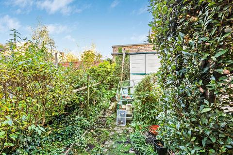 32 Revelstoke Road, London, SW18 5PD