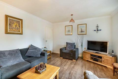 2 bedroom flat for sale - Lawrence Crescent, Caerwent