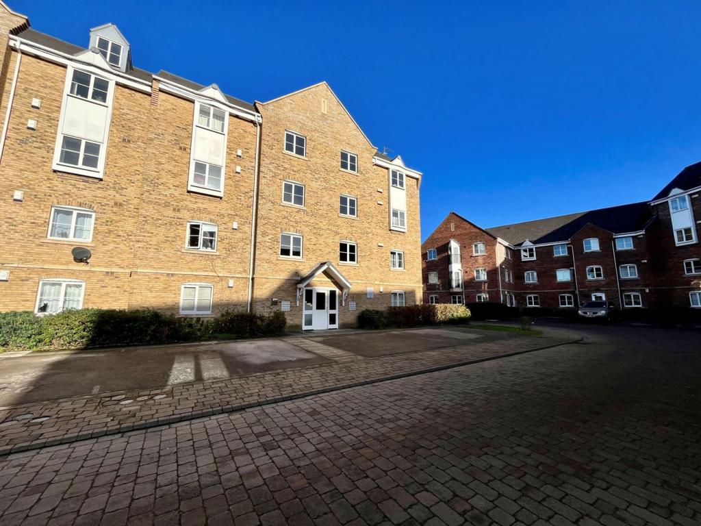Henry Bird Way, Southbridge, Northampton NN4 8GD 2 bed flat for sale