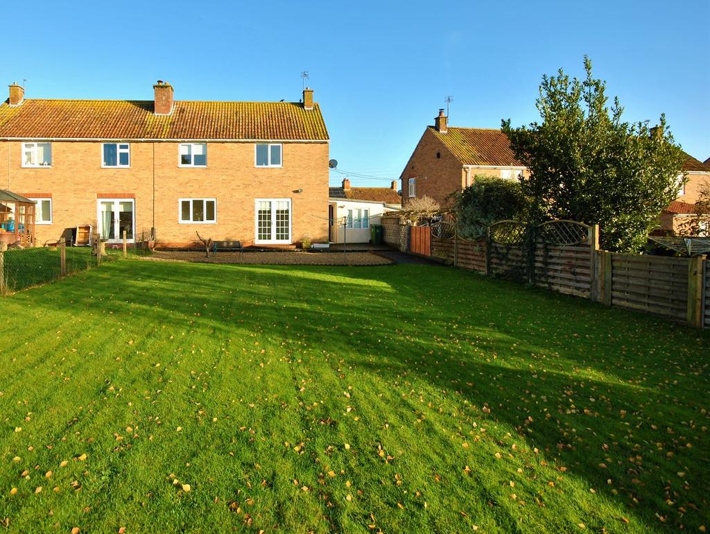 Orchard Road, Axbridge, BS26 3 bed semidetached house for sale £325,000