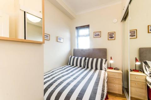 1 bedroom flat to rent - Foster Road, Chiswick, London, W4