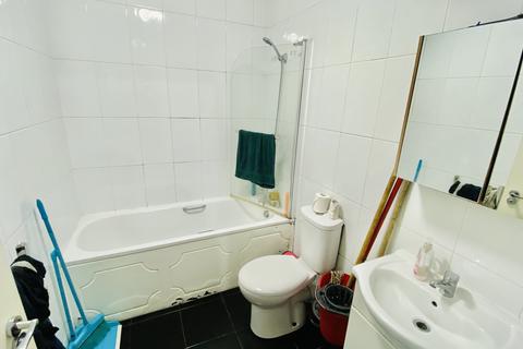 1 bedroom flat to rent - HUGE 1 BED FLAT  | GROUND FLOOR |  AVAILABLE 26 DEC 22 , London E17