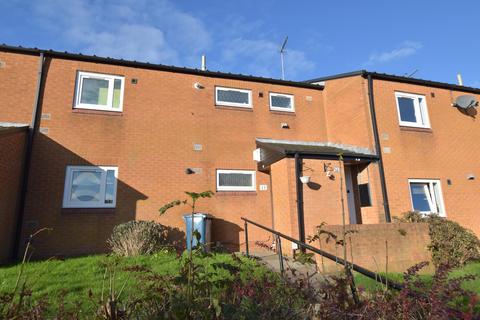 2 bedroom flat to rent, Shaw Gardens, Stafford, ST17