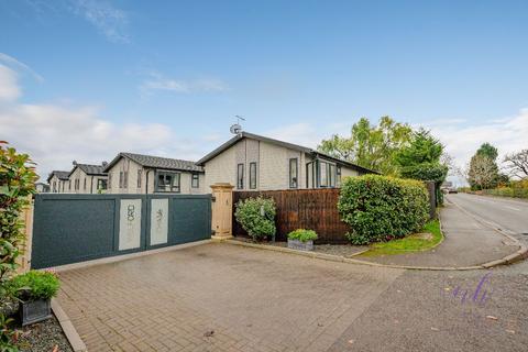 2 bedroom bungalow for sale - Welford Chase, Binton Road, Welford on Avon, Stratford-upon-Avon