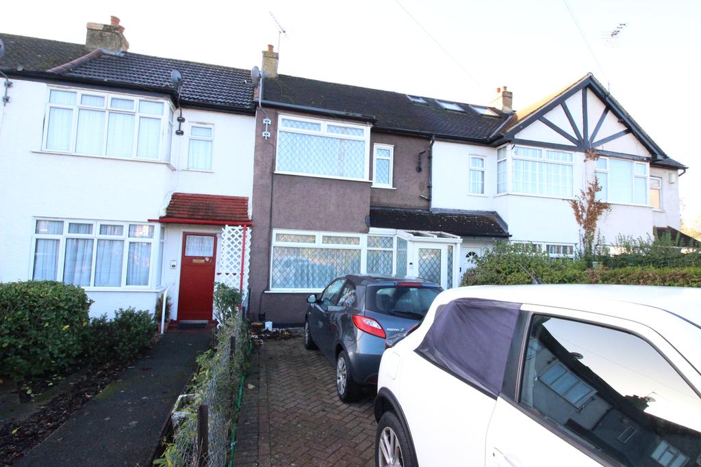 Garth Road, Morden SM4 2 bed terraced house to rent £1,550 pcm (£358 pw)