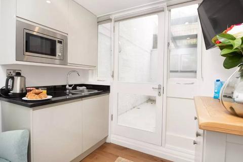 Studio to rent - Leinster Square (2), Bayswater, London, W2