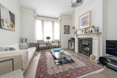5 bedroom terraced house to rent - Gayville Road, SW11