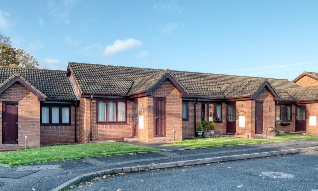 Stonehouse Close, Headless Cross Redditch B97 4LF 2 bed terraced bungalow for sale £180,000
