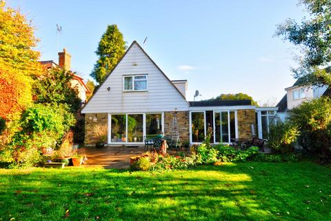 3 bedroom detached house to rent, Shiplake Cross, Henley On Thames
