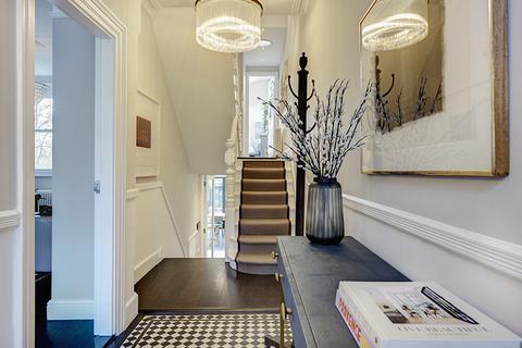 39 Sarre Road, London, NW2 3SN