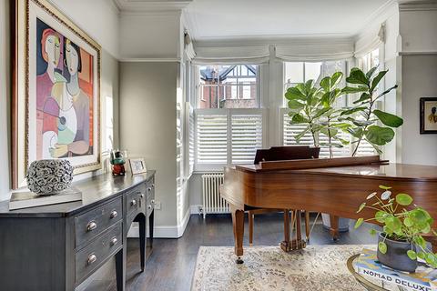 39 Sarre Road, London, NW2 3SN