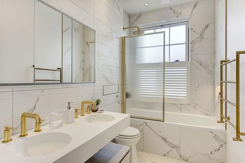39 Sarre Road, London, NW2 3SN