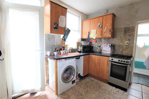 96 Windmill Avenue, Kettering, NN16 0RD