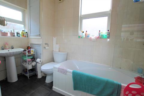 96 Windmill Avenue, Kettering, NN16 0RD