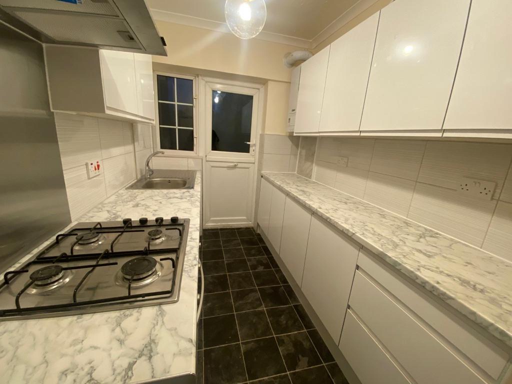 Newly Refurbished Two Bedroom Flat to Let