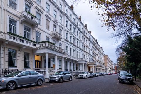 3 bedroom flat for sale - Queens Gate Gardens, South Kensington, SW7