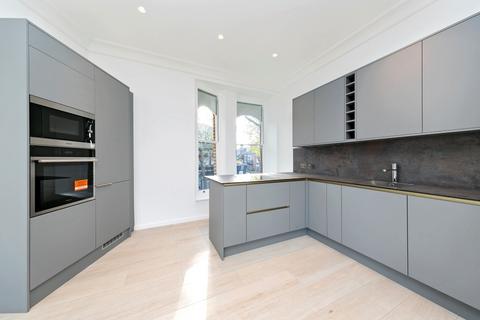 3 bedroom apartment to rent, Station Parade, Kew Village, Kew, Richmond, Surrey TW9